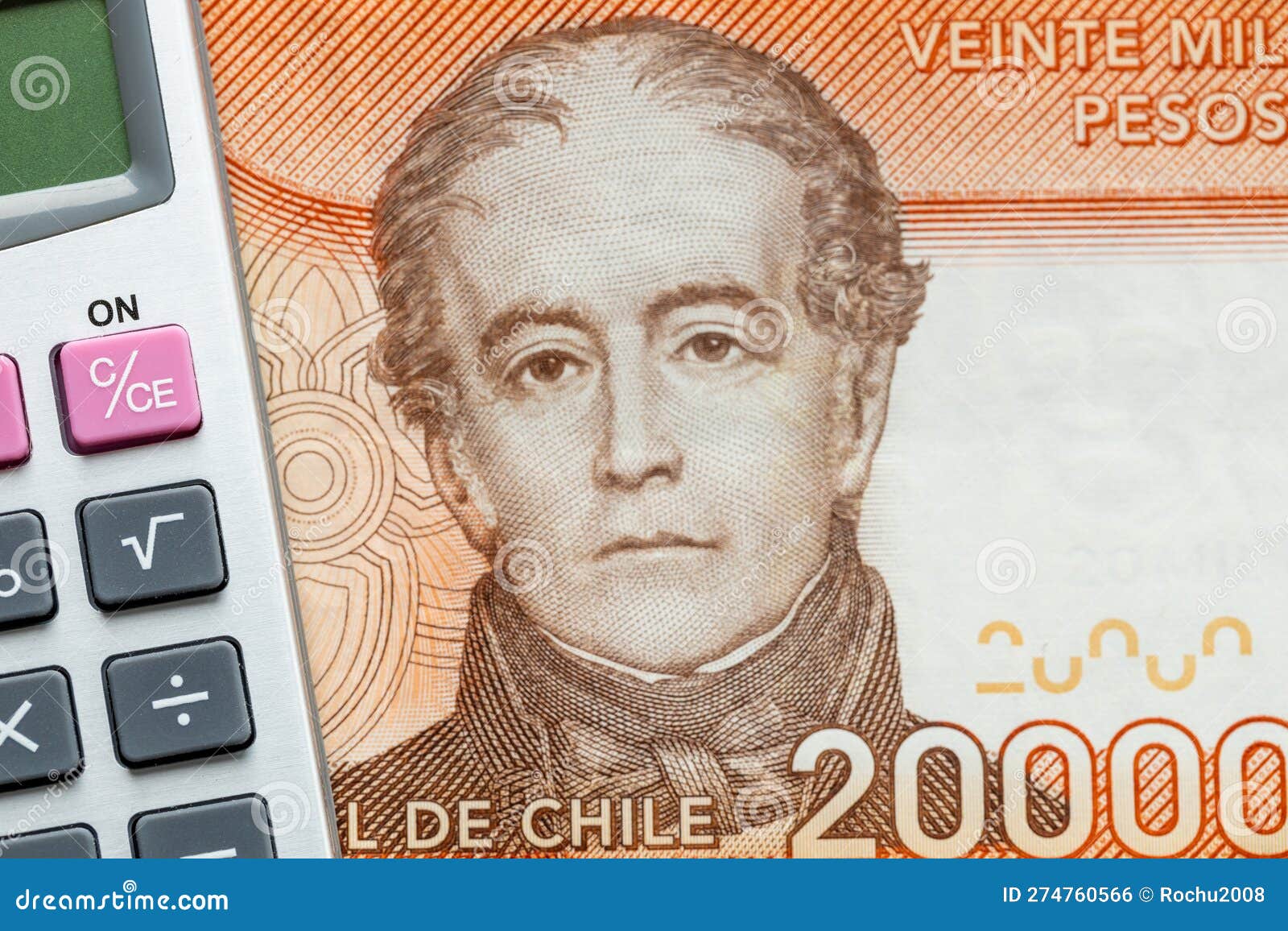 calculadora y monedas chilenas